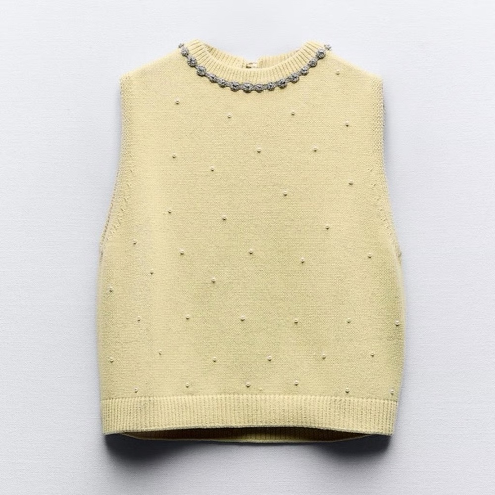 NWT ZARA JEWEL AND PEARL KNIT TOP